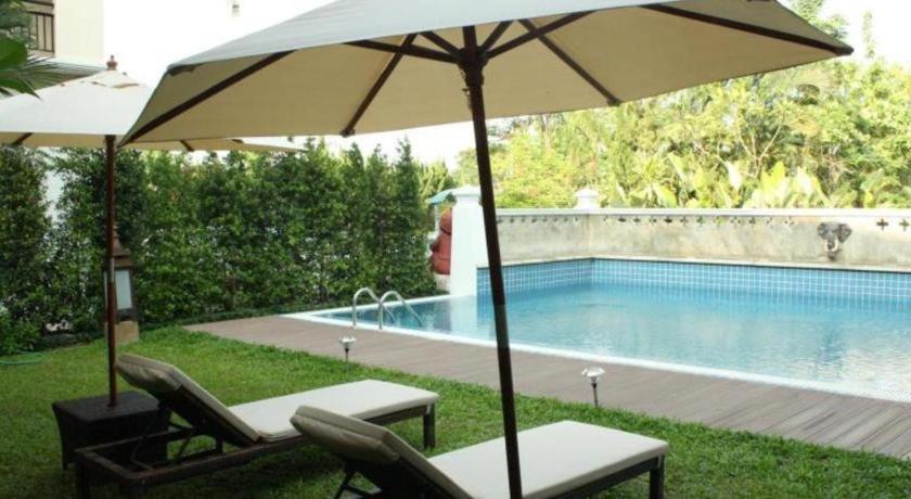 Phoomthai Garden Hotel Phrae Exterior photo